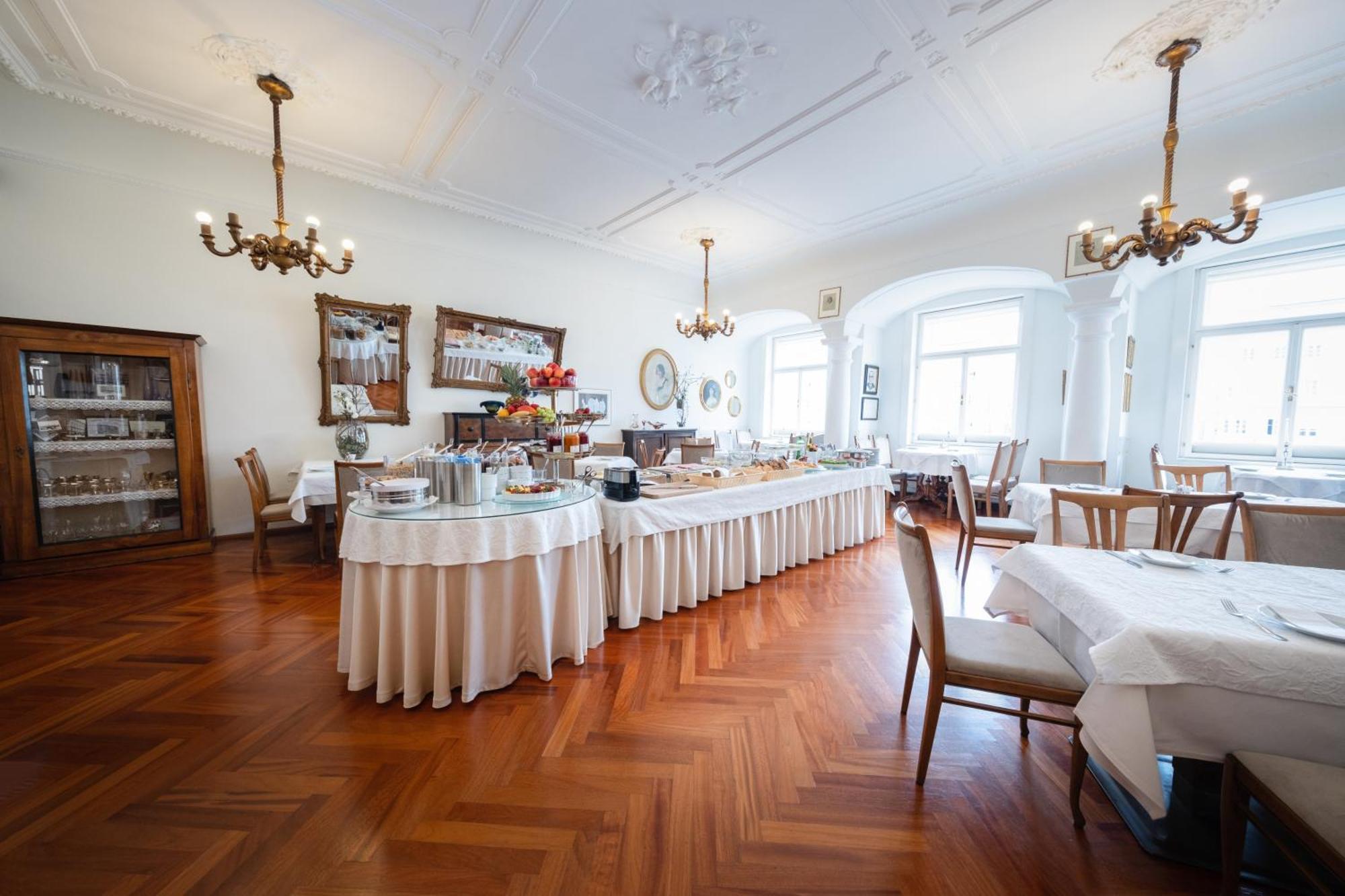Hotel Austria Classic Wolfinger - Hauptplatz 3*